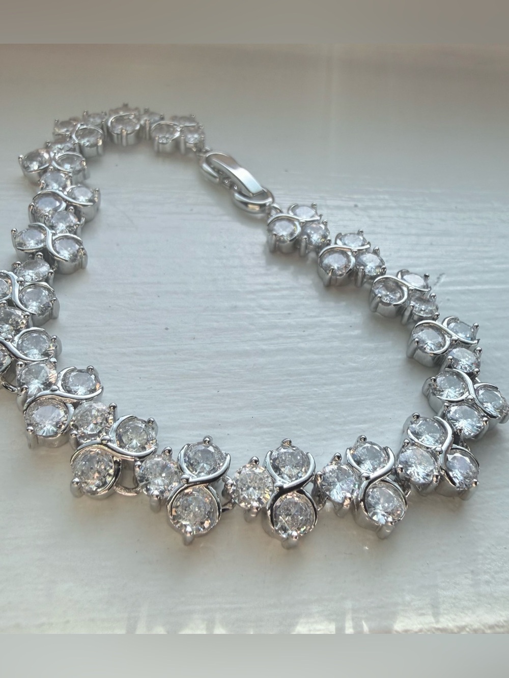 NEW!! 14k White Gold Plated Crystal Tennis Bracelet - Clear White Stones